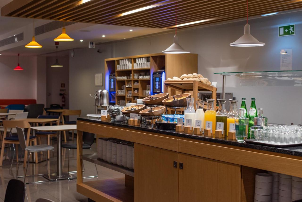 Holiday Inn Express Lisbon Airport, An Ihg Hotel Εξωτερικό φωτογραφία