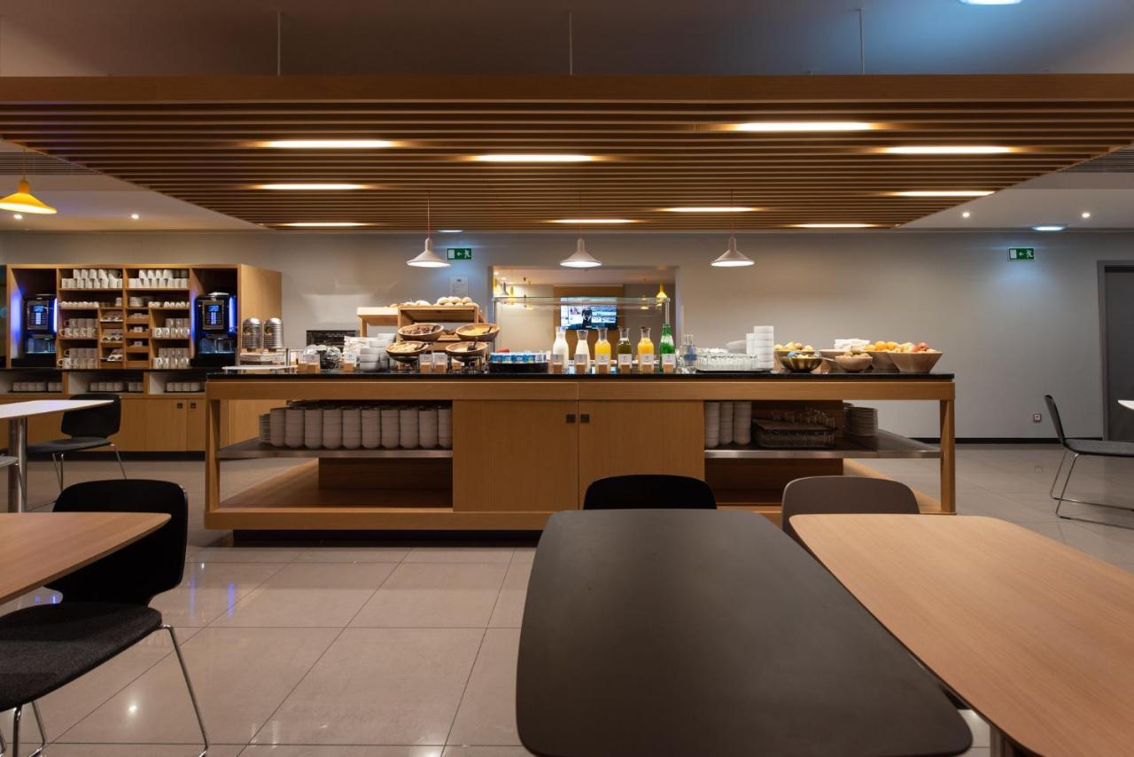 Holiday Inn Express Lisbon Airport, An Ihg Hotel Εξωτερικό φωτογραφία